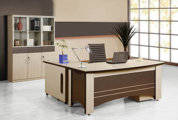 Sắp xếp bàn làm việc theo hướng tốt