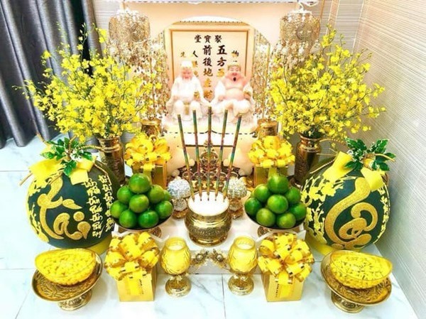 Cách bày bàn Thần Tài đẹp ngày tết đúng chuẩn phong thủy