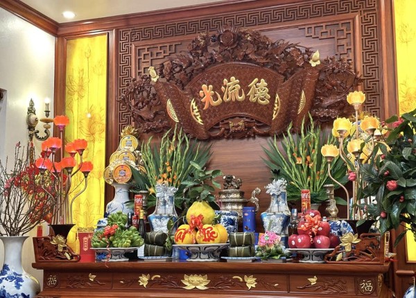 Bàn thờ gia tiên truyền thống một tầng