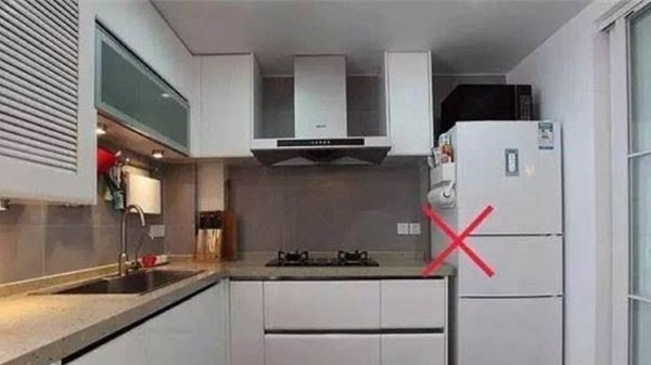 Tránh đặt tủ lạnh gần vòi nước hoặc nguồn nước trực tiếp