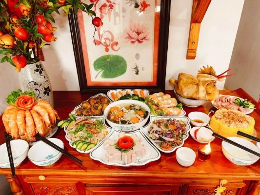 Quy trình chuẩn bị, dâng cúng và hạ mâm cỗ đúng phong thủy