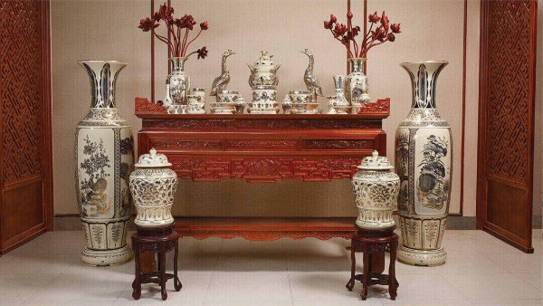 Cách sắp xếp các vật dụng trên bàn thờ gia tiên